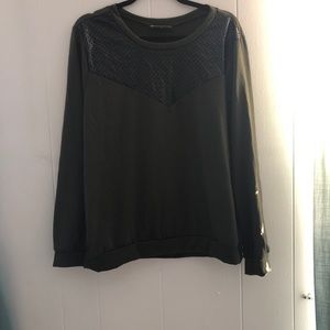 🌷Olive green sweat shirt with black detail